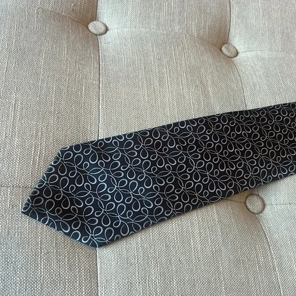 Gucci 100% Silk Blue Pattern Printed Tie Made in Italy